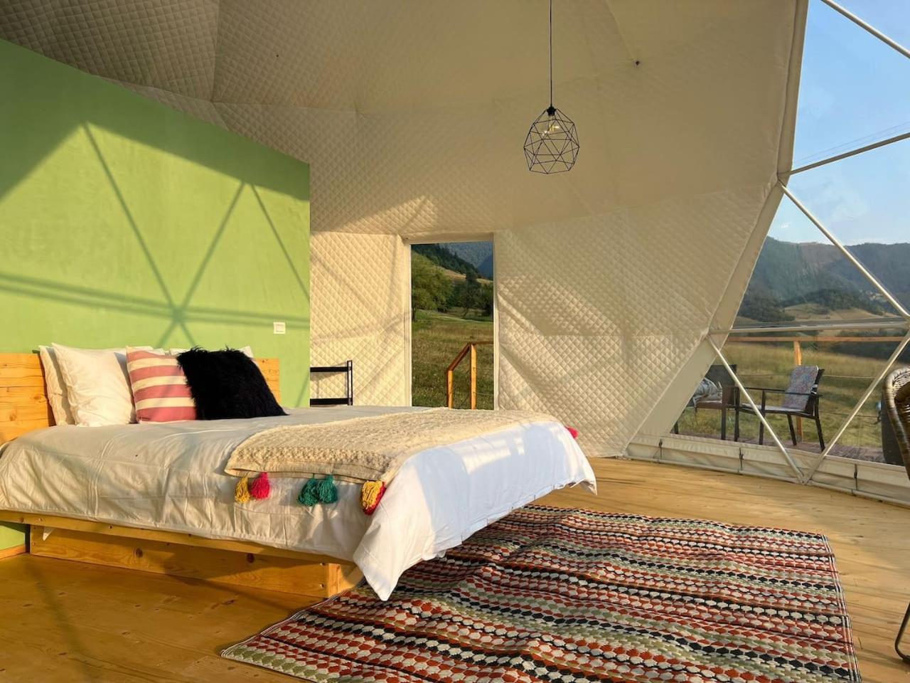 Luxuszelt Starry Dome - Manta's Retreat Glamping Cornereva